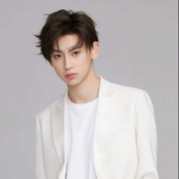 王琳凯（小鬼）